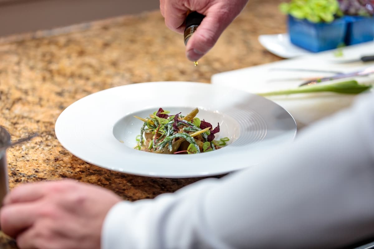 CNN feature looks at the new Romanian cuisine