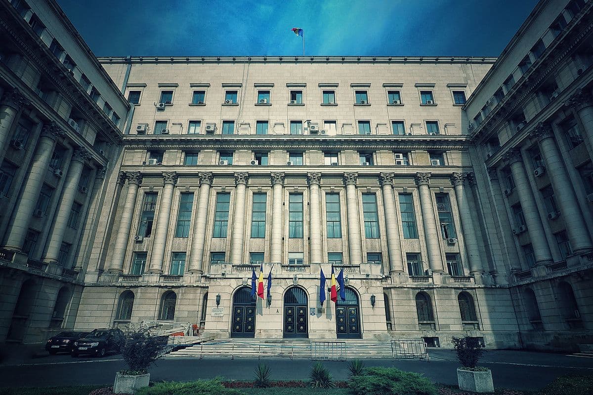 Doors-open event at Bucharest building from where dictator Ceauşescu fled in December 1989