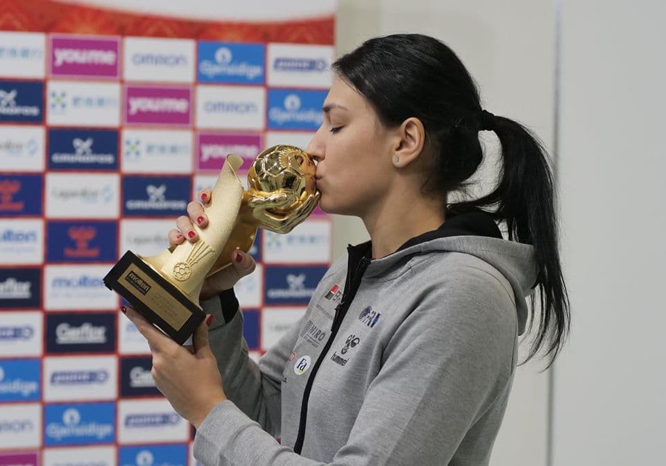 Romanian handball star Cristina Neagu receives fourth IHF Player of the Year title