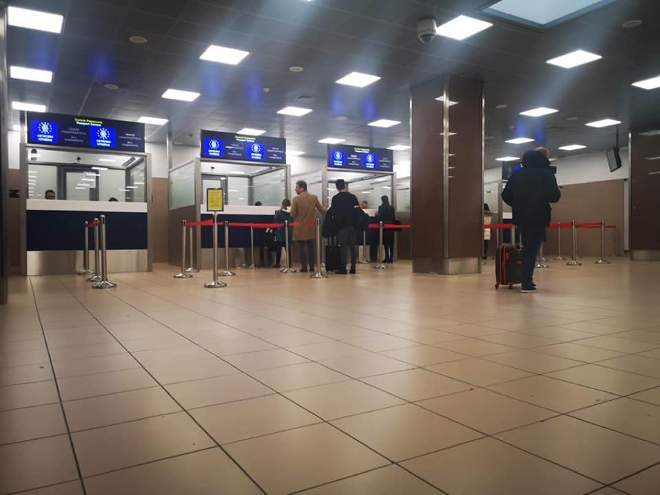 Less than 2,000 people fly out of Romanian airports as domestic flights resume, minister says
