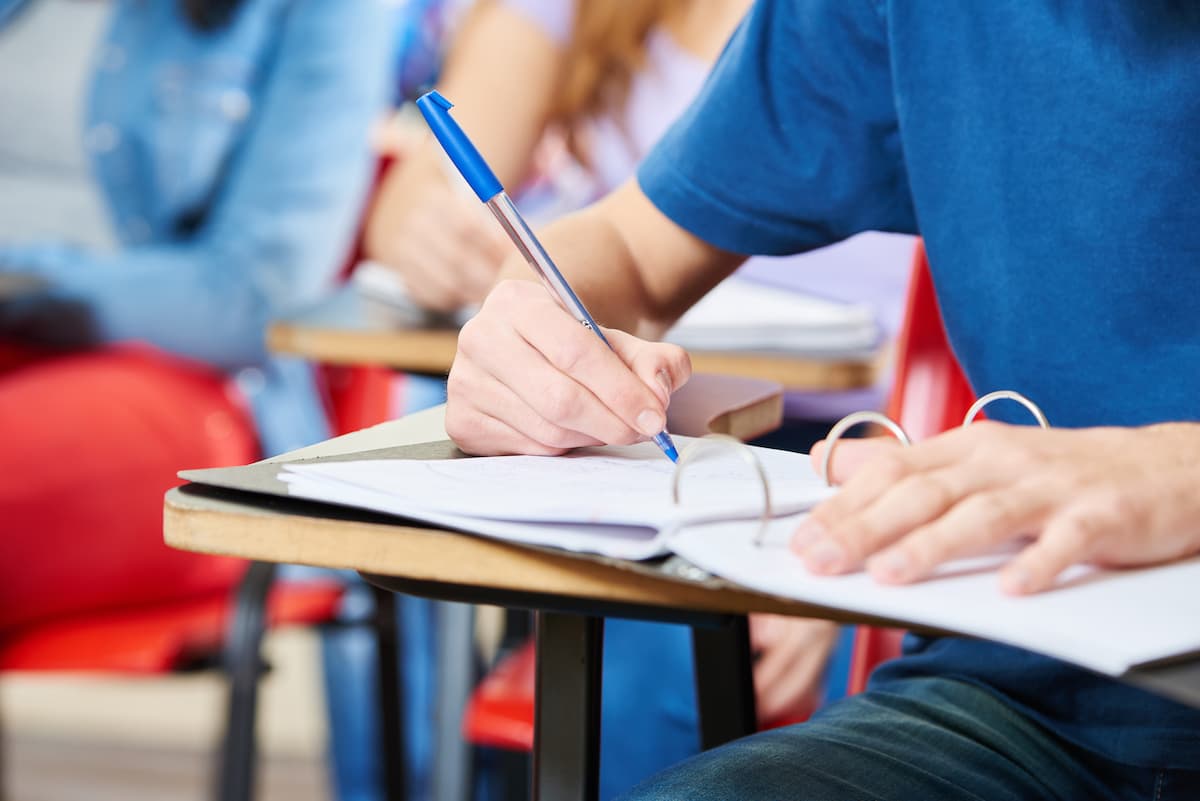 Universities in Romania start to suspend courses amid coronavirus concerns