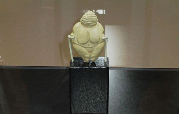 Discovery of 17,000-year-old Venus statue in Romania stirs controversy