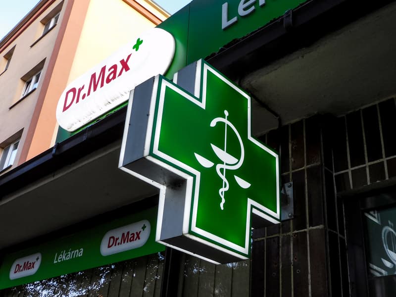 Over 400 Arta, Punk pharmacies in RO re-branded under Dr. Max label