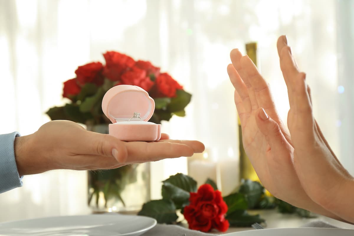 Valentine’s Day: Romanians marry later but fewer marriages end in divorce, study shows