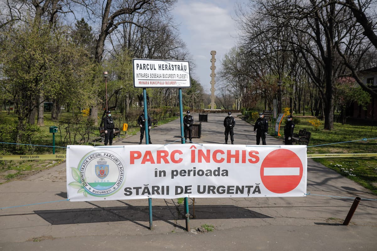 Bucharest parks closed to prevent coronavirus spread