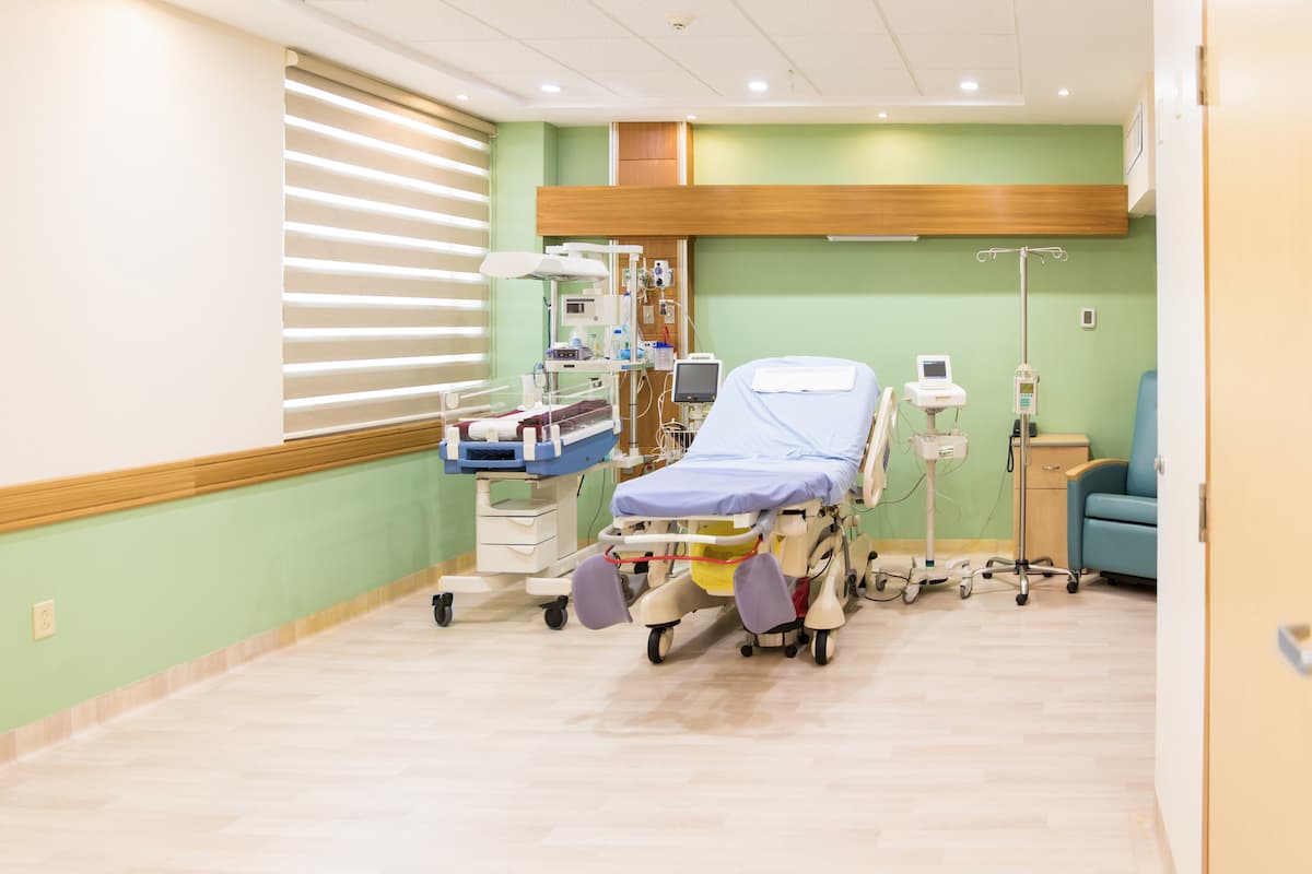 Coronavirus in Romania: Private maternity in Bucharest announces first Covid-19 case