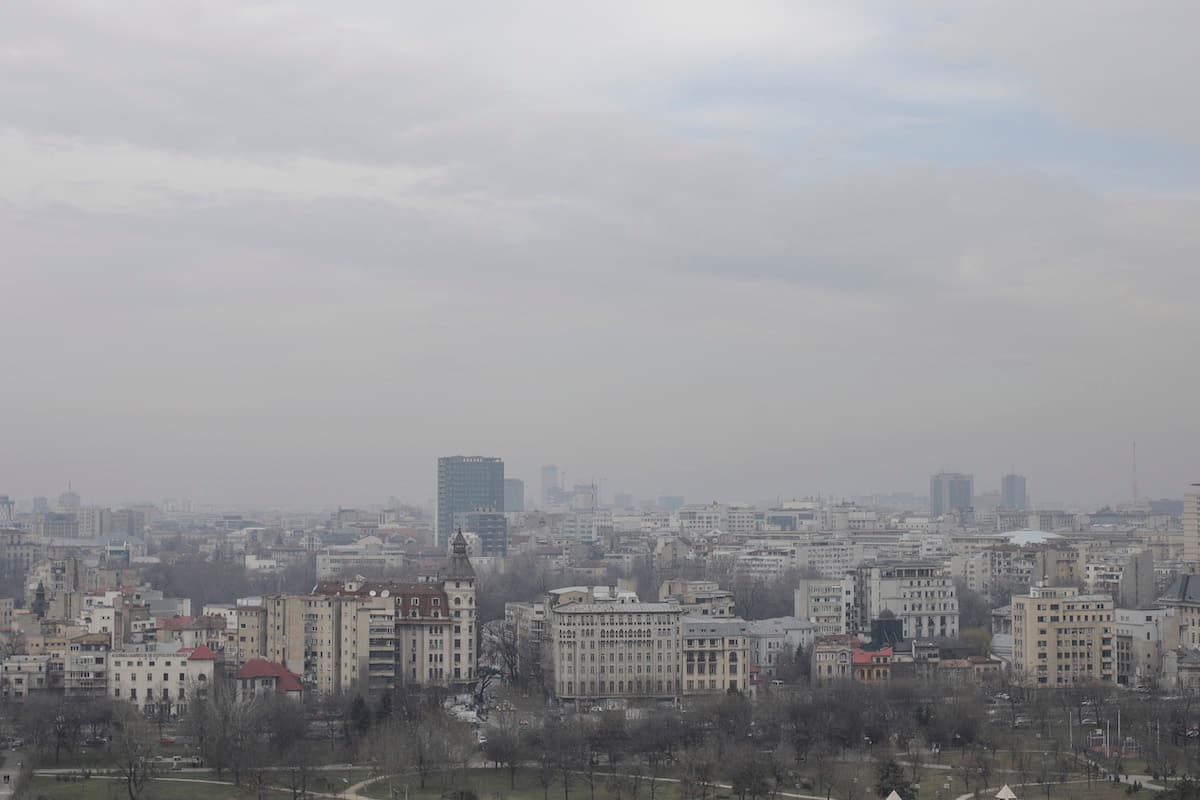 Minister: Waste illegally brought from the UK to Romania could cause the high pollution in Bucharest