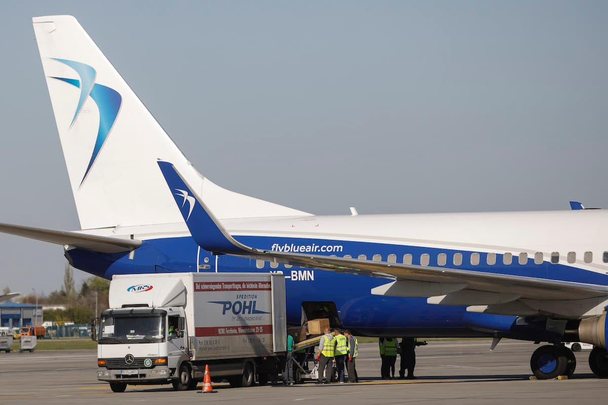 Canadian investor will bring 90 mln masks from China to Romania to meet high demand amid Covid-19 pandemic