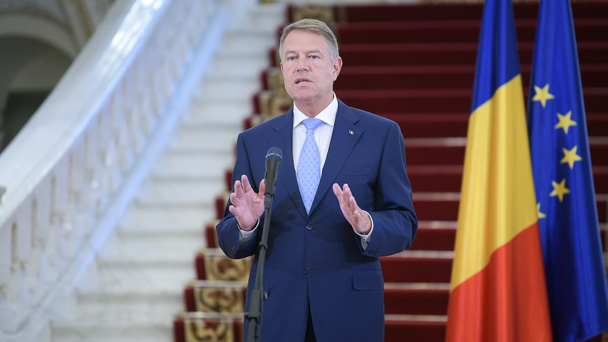 Romanian president: Schools remain closed, distance learning will continue for the rest of the school year