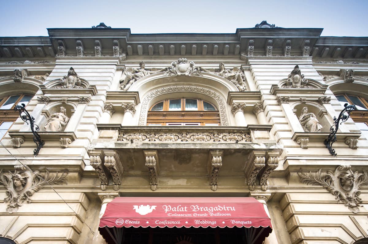 Palaces in Bucharest and Arad, up for sale