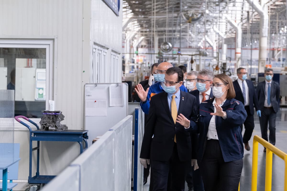 PM recommends Romanians to buy local automobiles