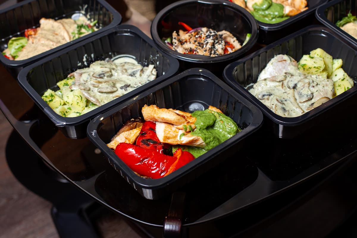 The Kindness Meal: Companies, restaurants in Romania come together to offer warm meals to healthcare workers