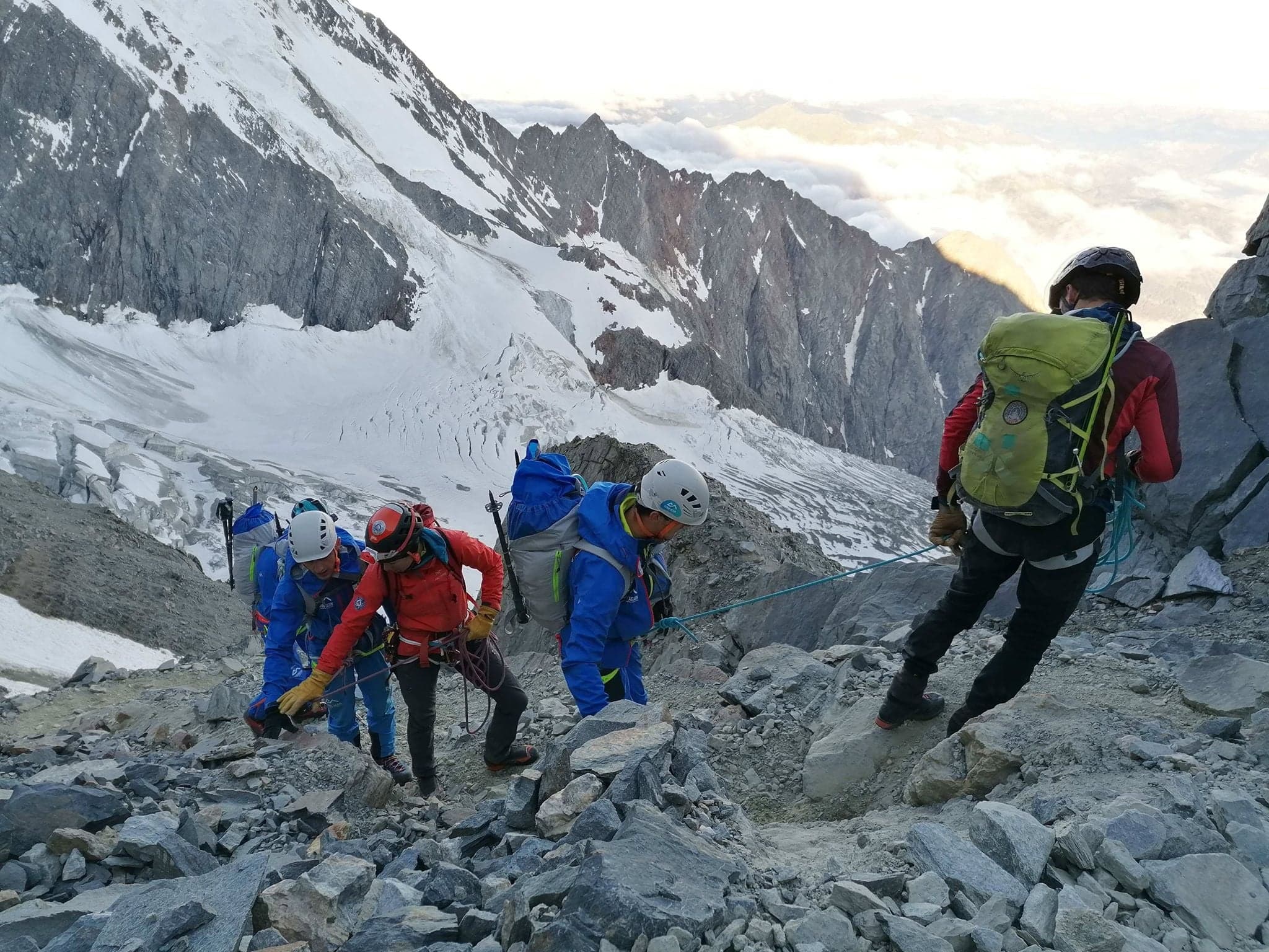 Visually impaired Romanian climbers conquer Mont Blanc