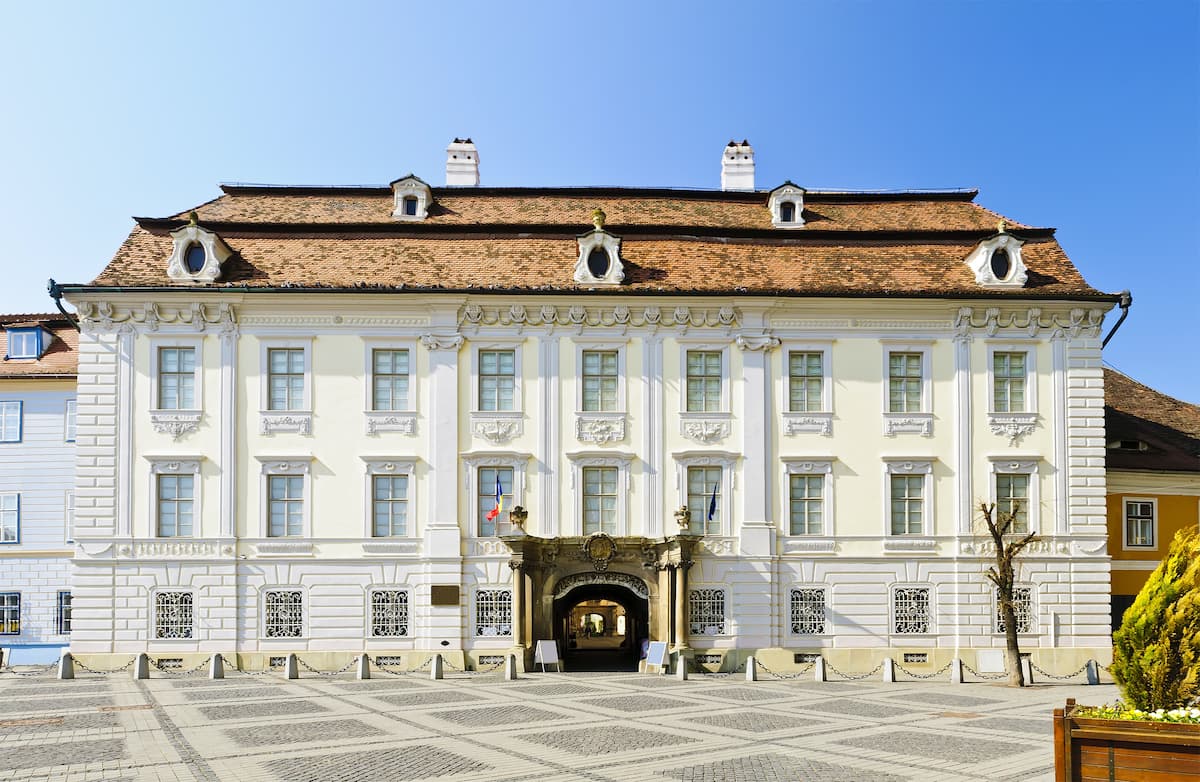 Largest visual arts exhibition in Romania opens at Brukenthal Palace in Sibiu