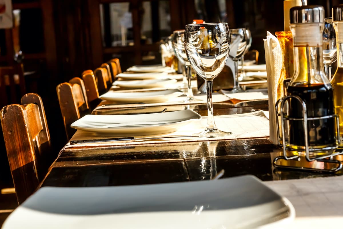 Romania’s hospitality operators plan to sue the authorities