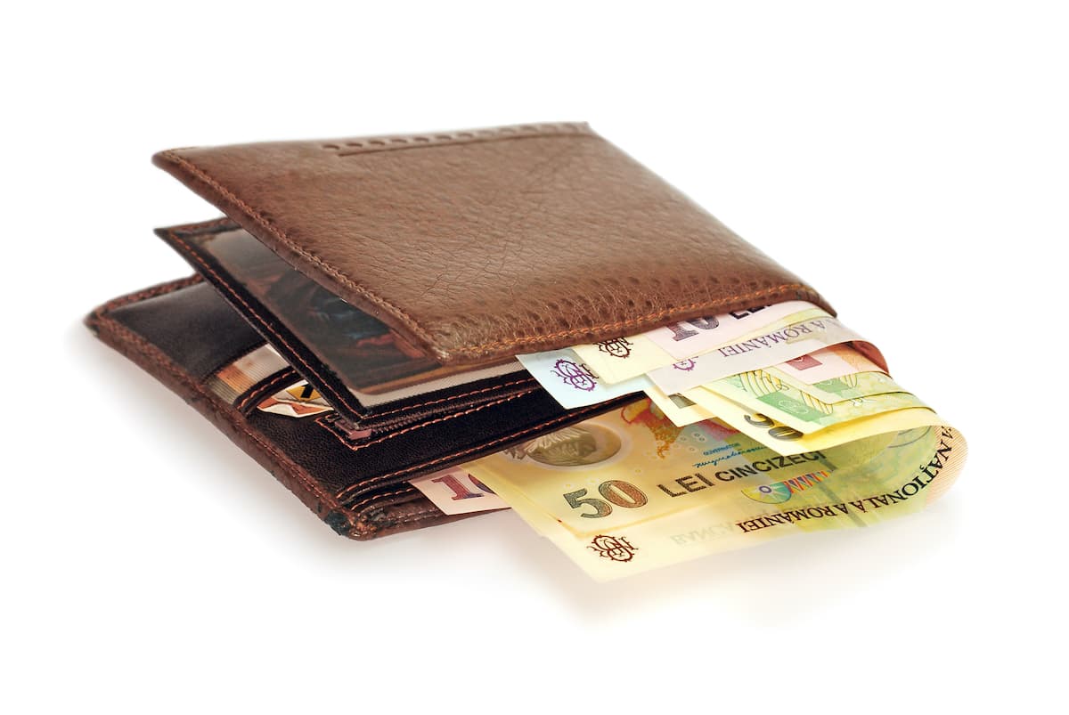 Wages in Romania up real 3.3% YoY as of June