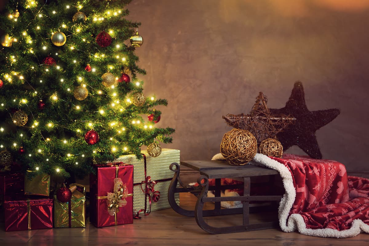 Merry Christmas! Popular Romanian Carols and Songs