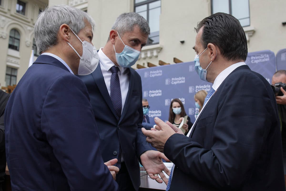 Romania’s ruling coalition parties agree on sharing prefect seats
