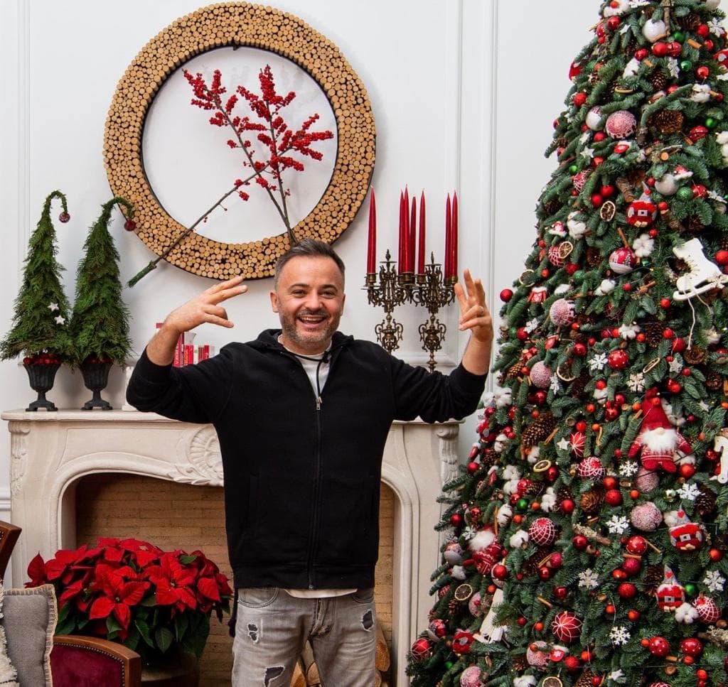 Inspiration: Romanian master florist outlines Christmas decorating suggestions