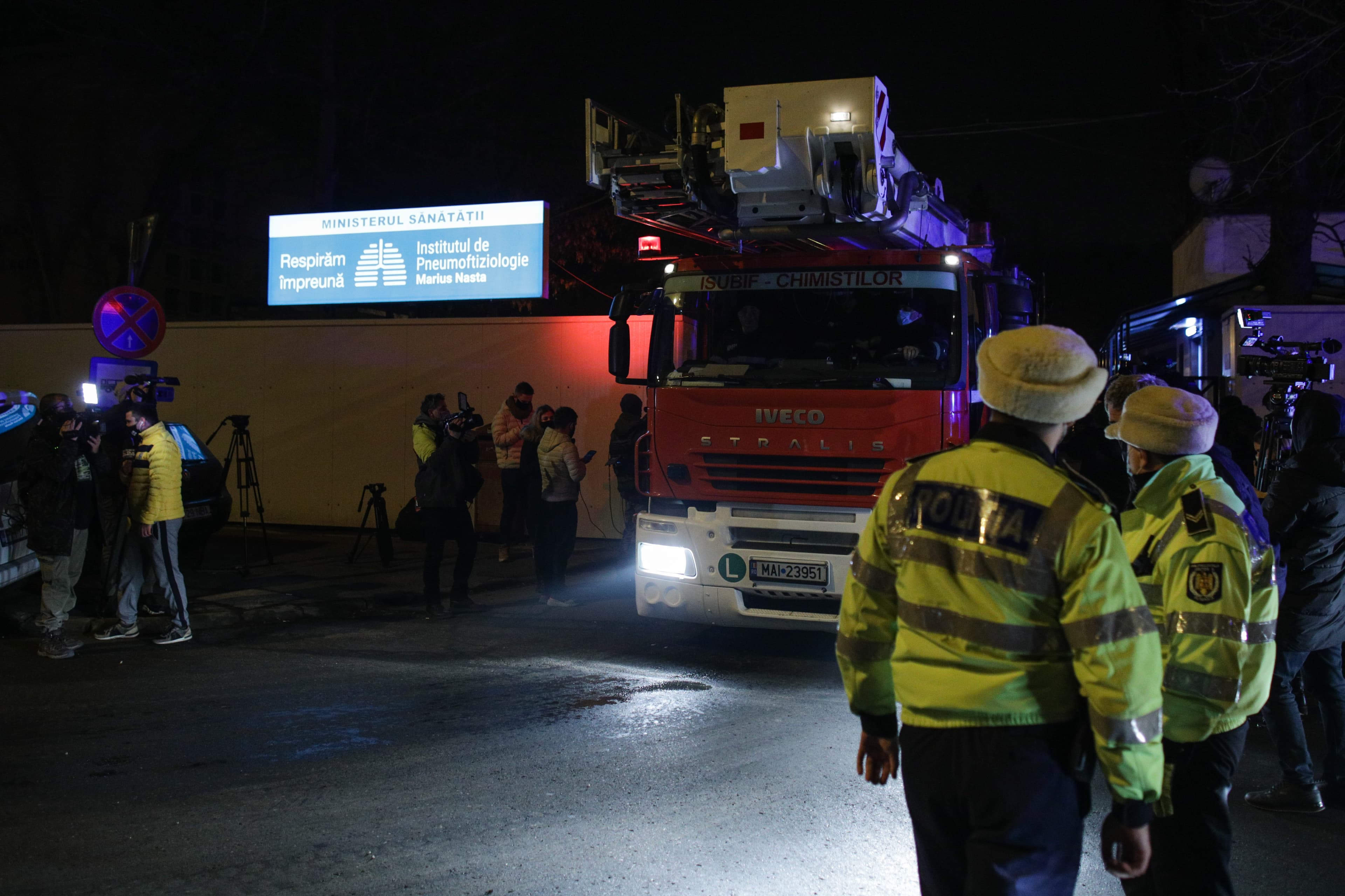Seven patients moved after smoke alert at Bucharest hospital's mobile unit