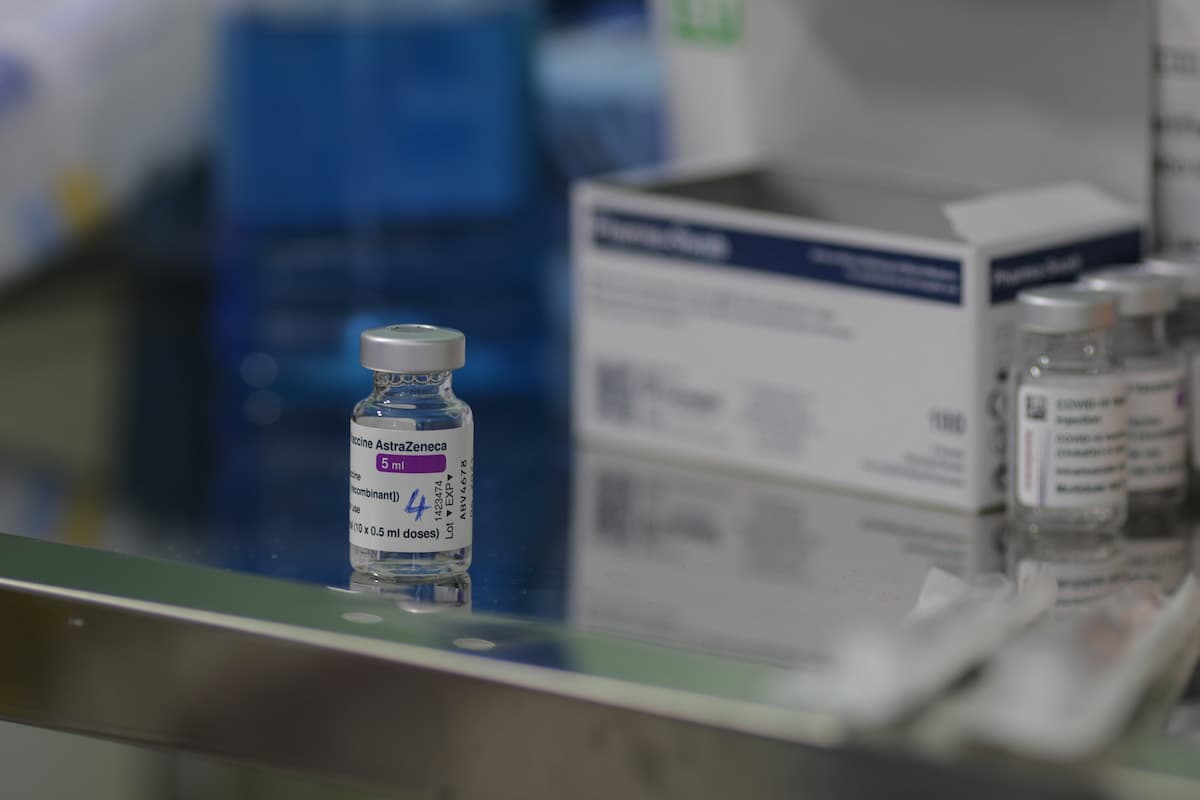 Covid-19: Romania to introduce walk-in vaccinations with AstraZeneca doses