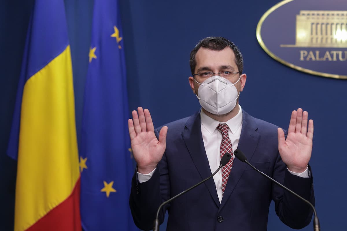 How did reformist health minister Vlad Voiculescu become the Romanian ruling coalition’s apple of discord?