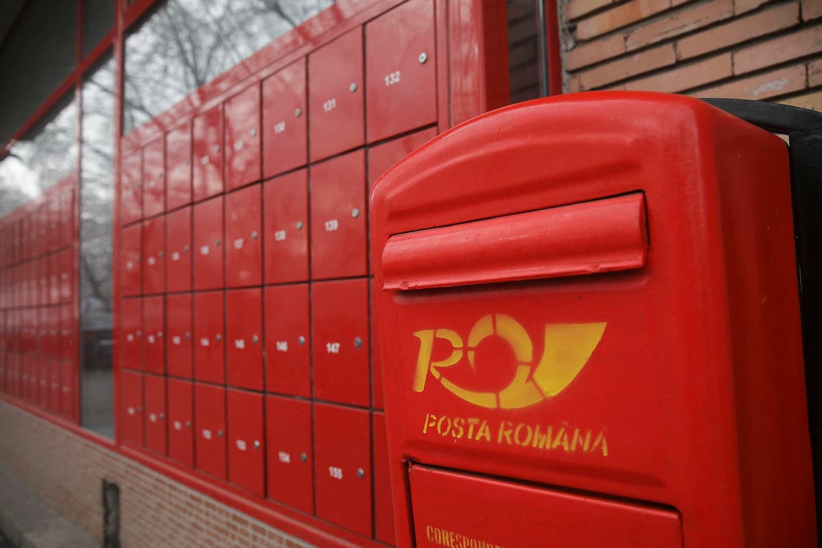 After Petrom fuel stations, Auchan attempts to open micro-stores in post offices