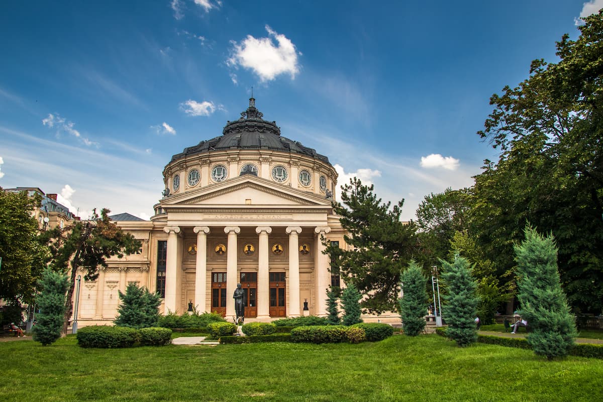 Bucharest’s Romanian Athenaeum to host bookstore and café