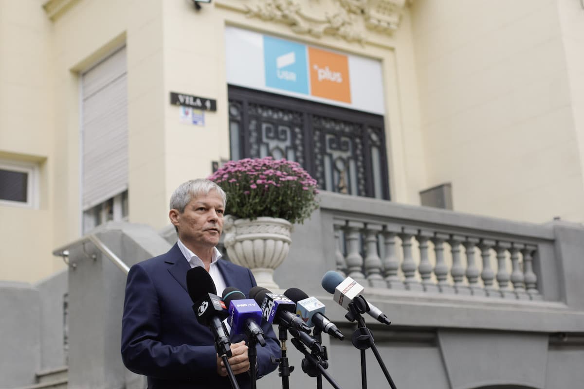 RO President Iohannis nominates reformist leader Ciolos to form a Government