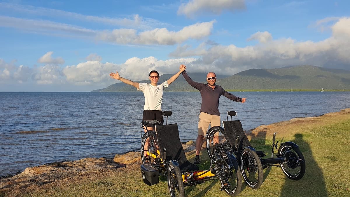 Two Romanians plan to cross Australia on tricycle