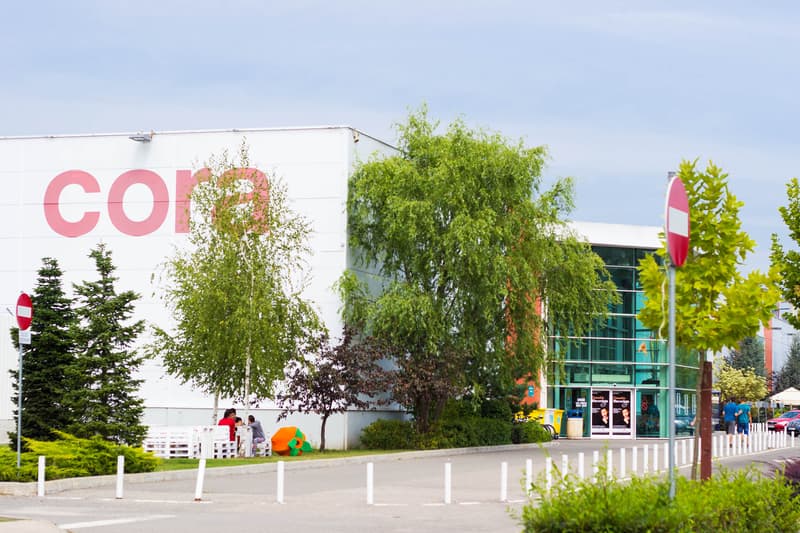 Louis Delhaize sells premises of RO hypermarkets Cora under sale-and-lease-back deal