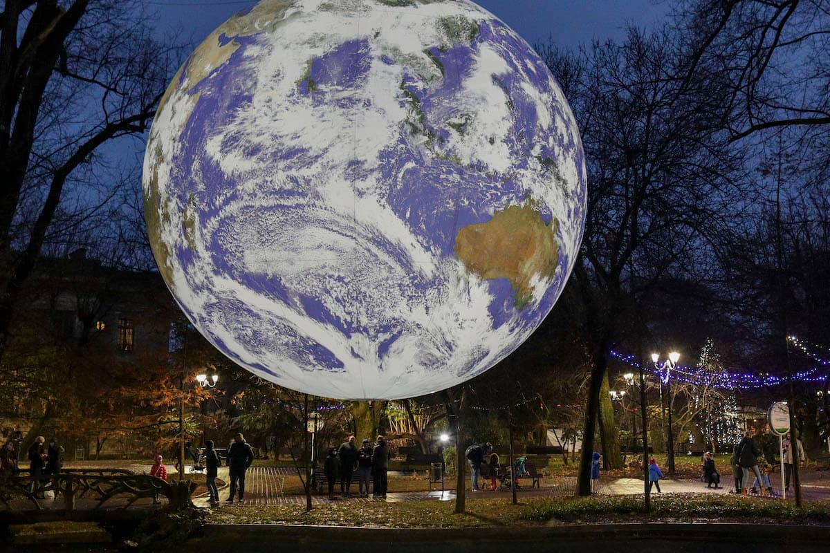 Lights On: Light art festival opens in Bucharest