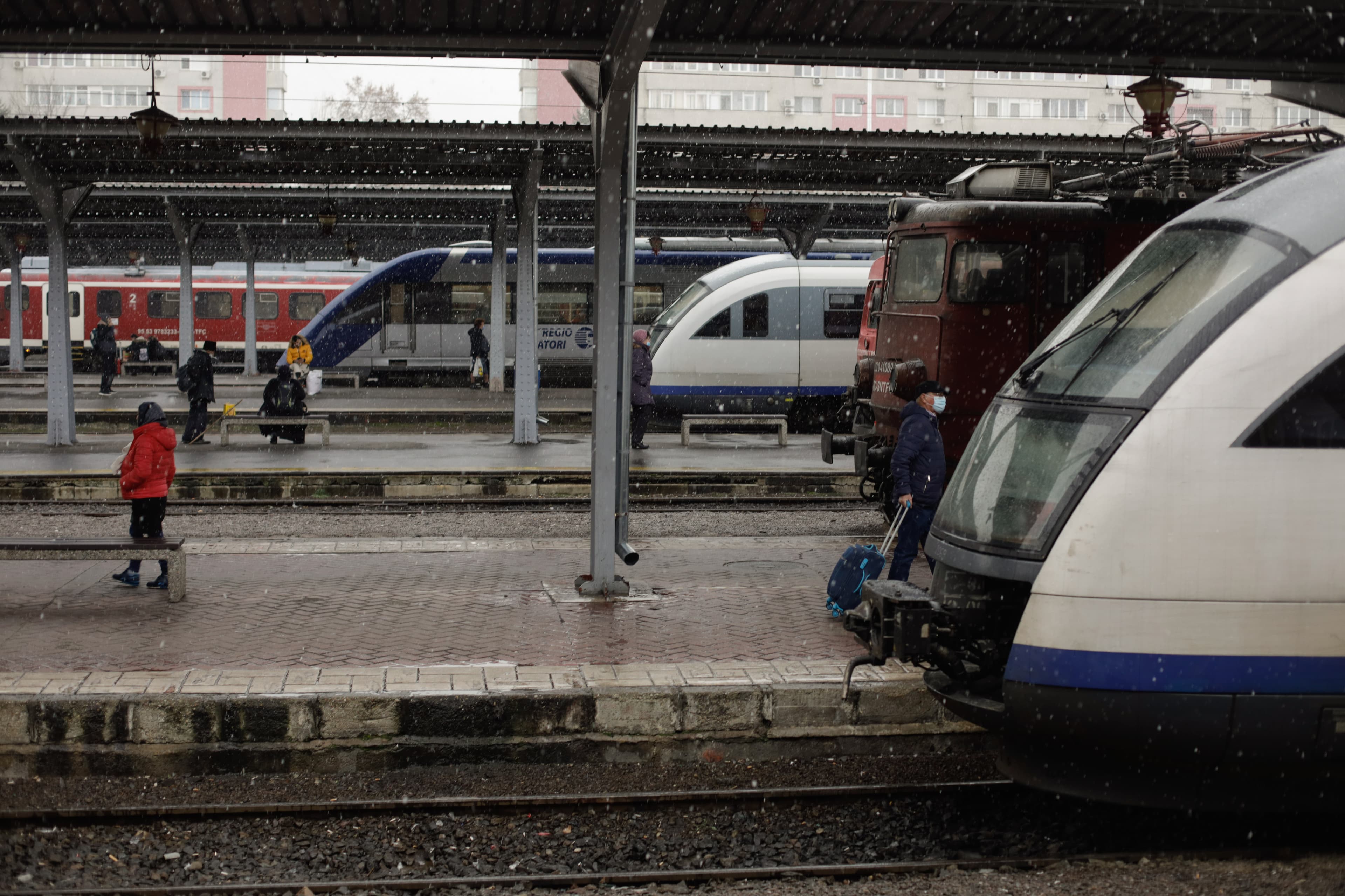 Workers prepare for strike at Romanian passenger railway carrier CFR Călători