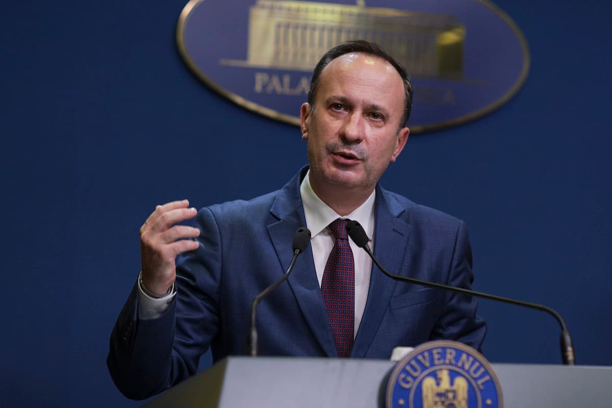 Romania's public deficit narrowed to 6.7% of GDP in 2021