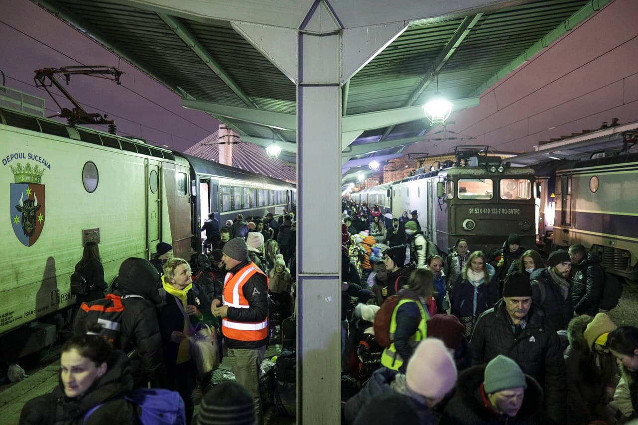 Weekly overview in pictures: Bucharest ups capacity to accommodate Ukrainian refugees | Covid-19 restrictions come to an end | U.S. VP Kamala Harris, top foreign officials visit Romania