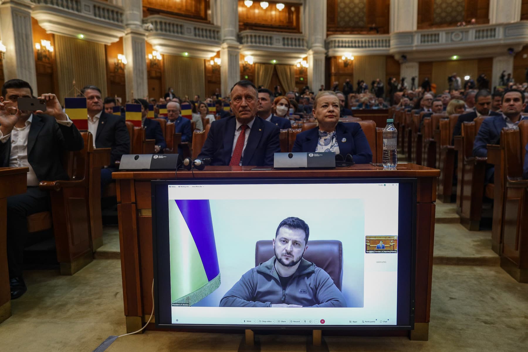 Ukraine’s President addresses Romania’s Parliament: Together we must stop these people who want genocide in Europe!