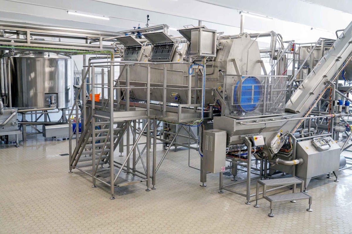 FrieslandCampina launches EUR 3 mln yellow cheese production line in Romania