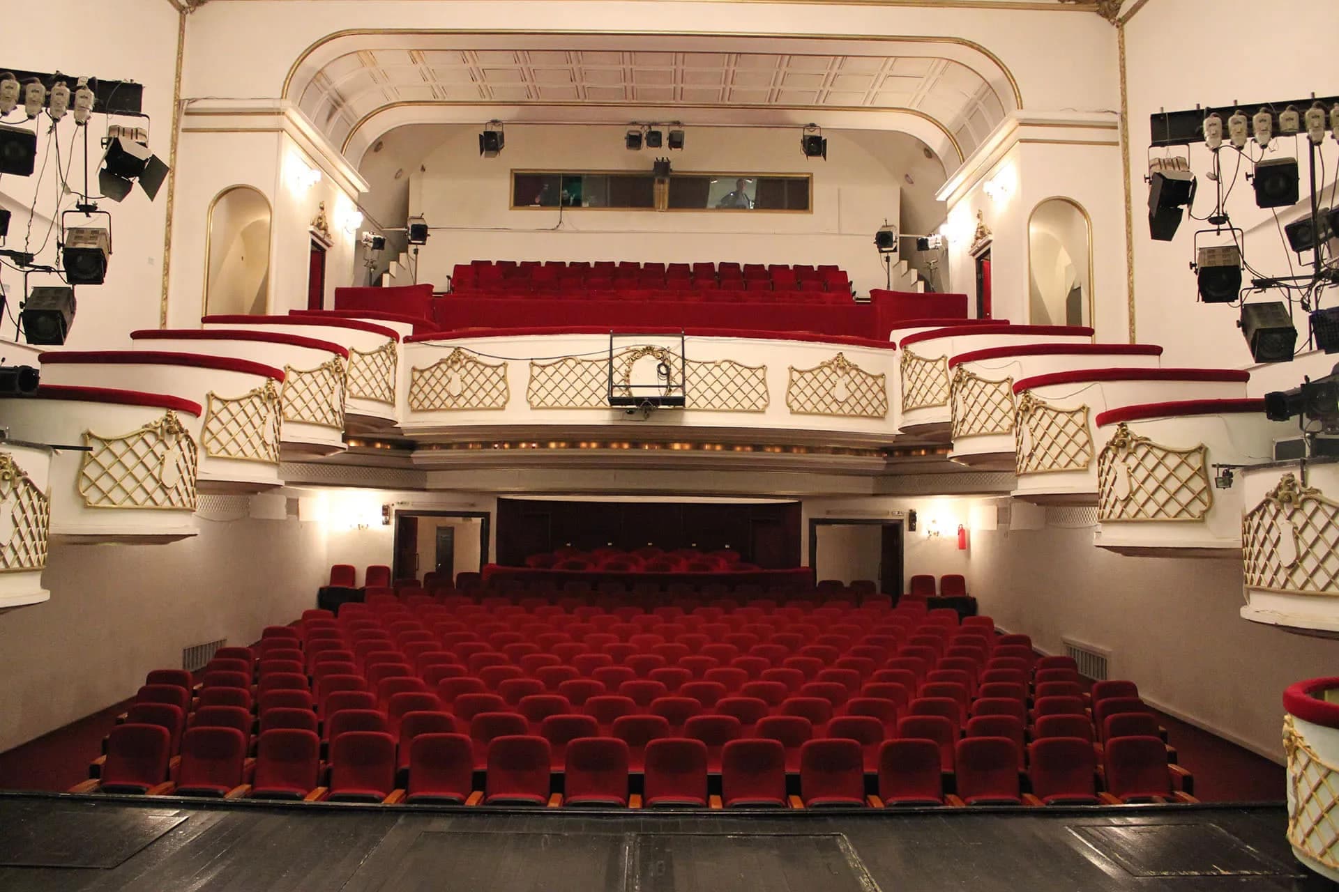 Bucharest mayor names young director to run famous local theater amid manager evaluation drama