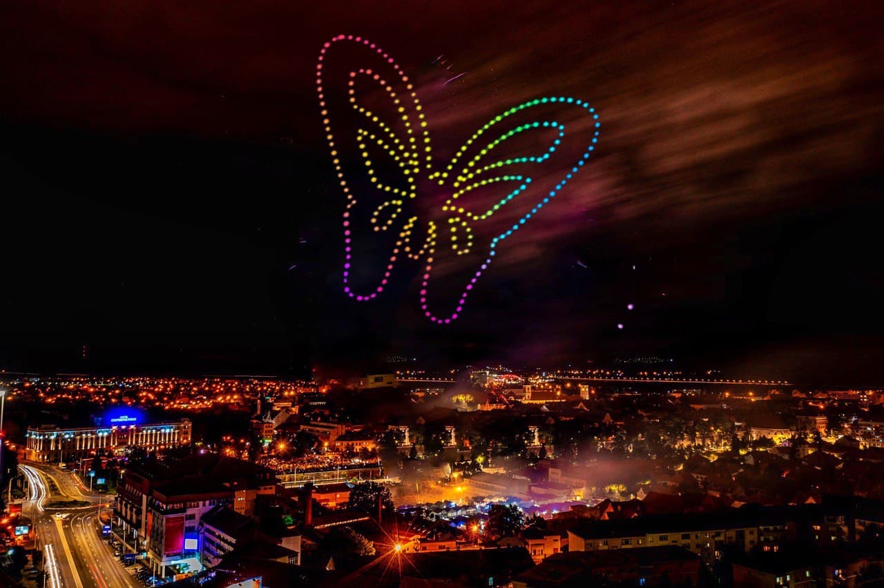 Sibiu International Theater Festival kicks off with drone light show