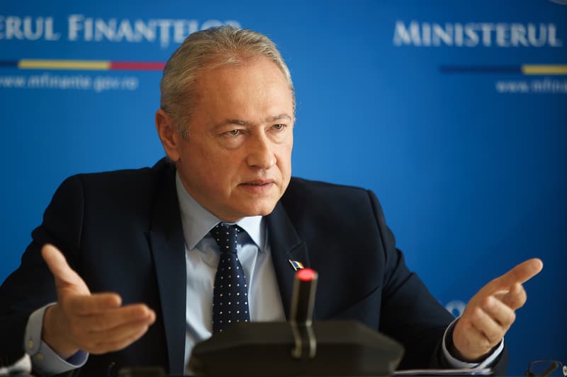 Romania's tax agency chief resigns after announcing disappointing Jan-May revenues