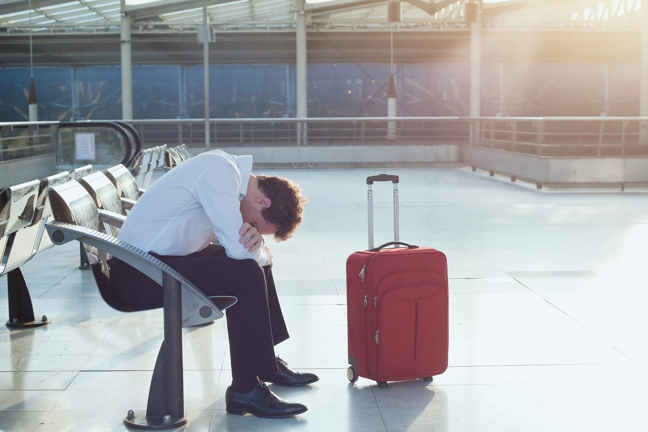 Hundreds of Romanians file complaints after canceled, delayed flights