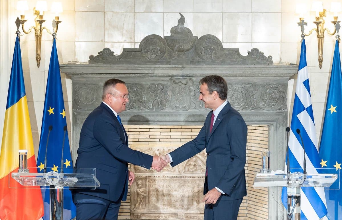 Romanian PM Ciuca talks gas routes, grain transport and Schengen membership in Greece