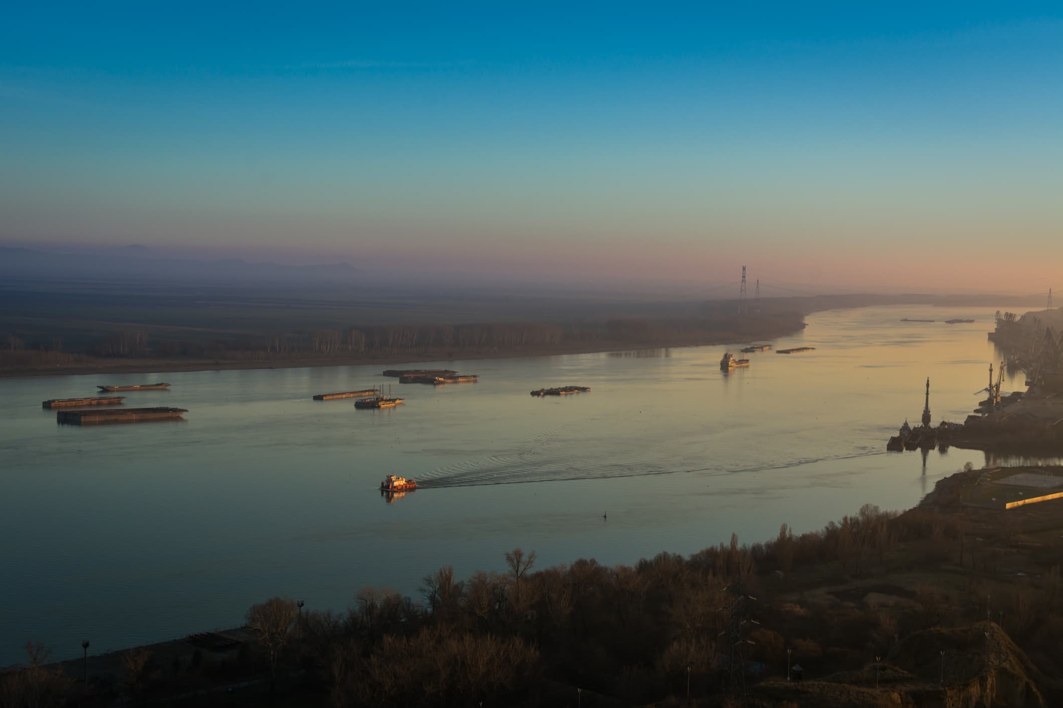 Low water levels trap dozens of ships in Romanian Danube port