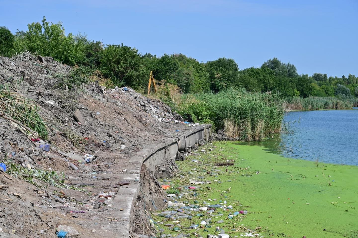 25,000 tons of waste pulled out of Bucharest’s Fundeni lake