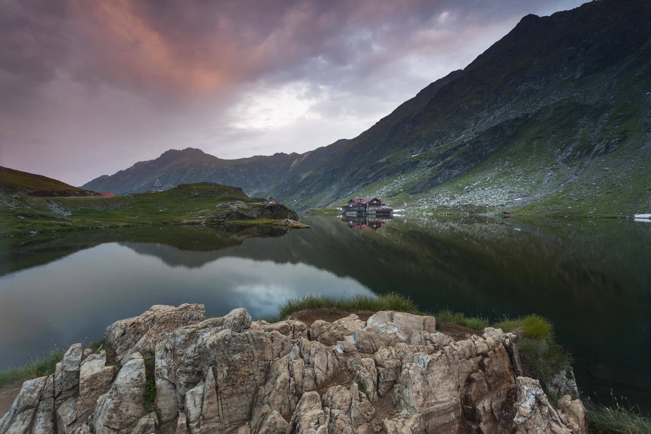 Photo of the Day by Dreamstime: Bâlea Lake