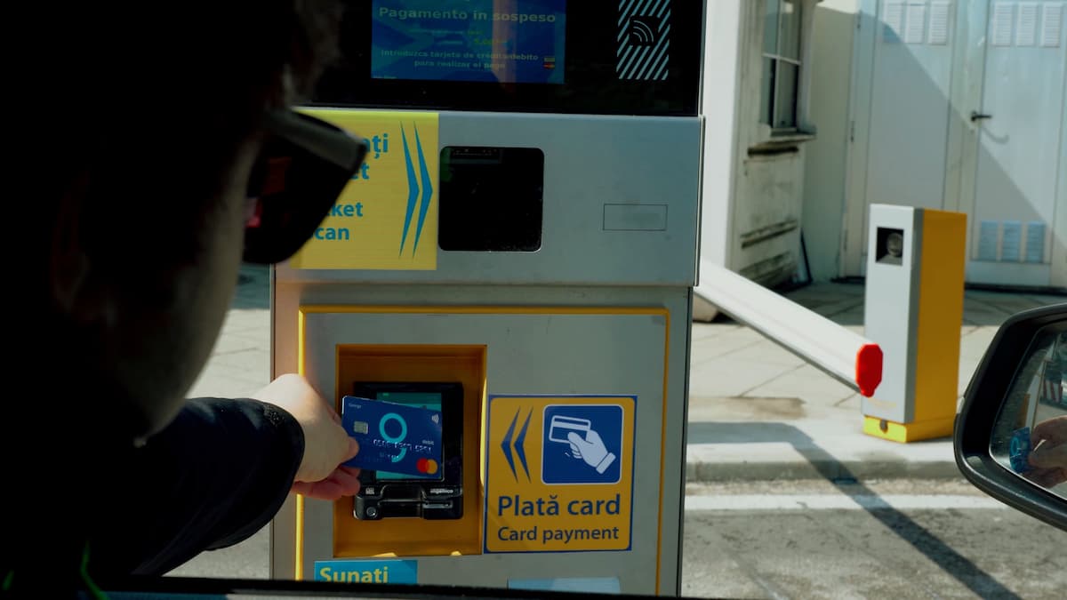 Travelers can now pay contactless for parking at Bucharest’s main airport