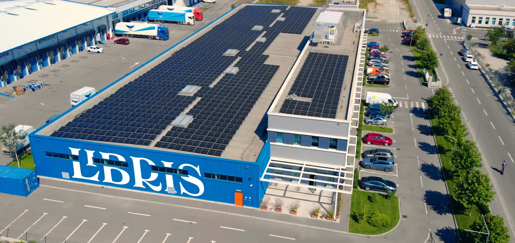 Green warehouse: Libris invests EUR 300 000 in photovoltaic panels and becomes energy independent