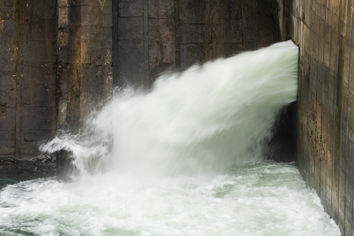 Romania resumes talks with Bulgaria for new hydropower plant on the Danube