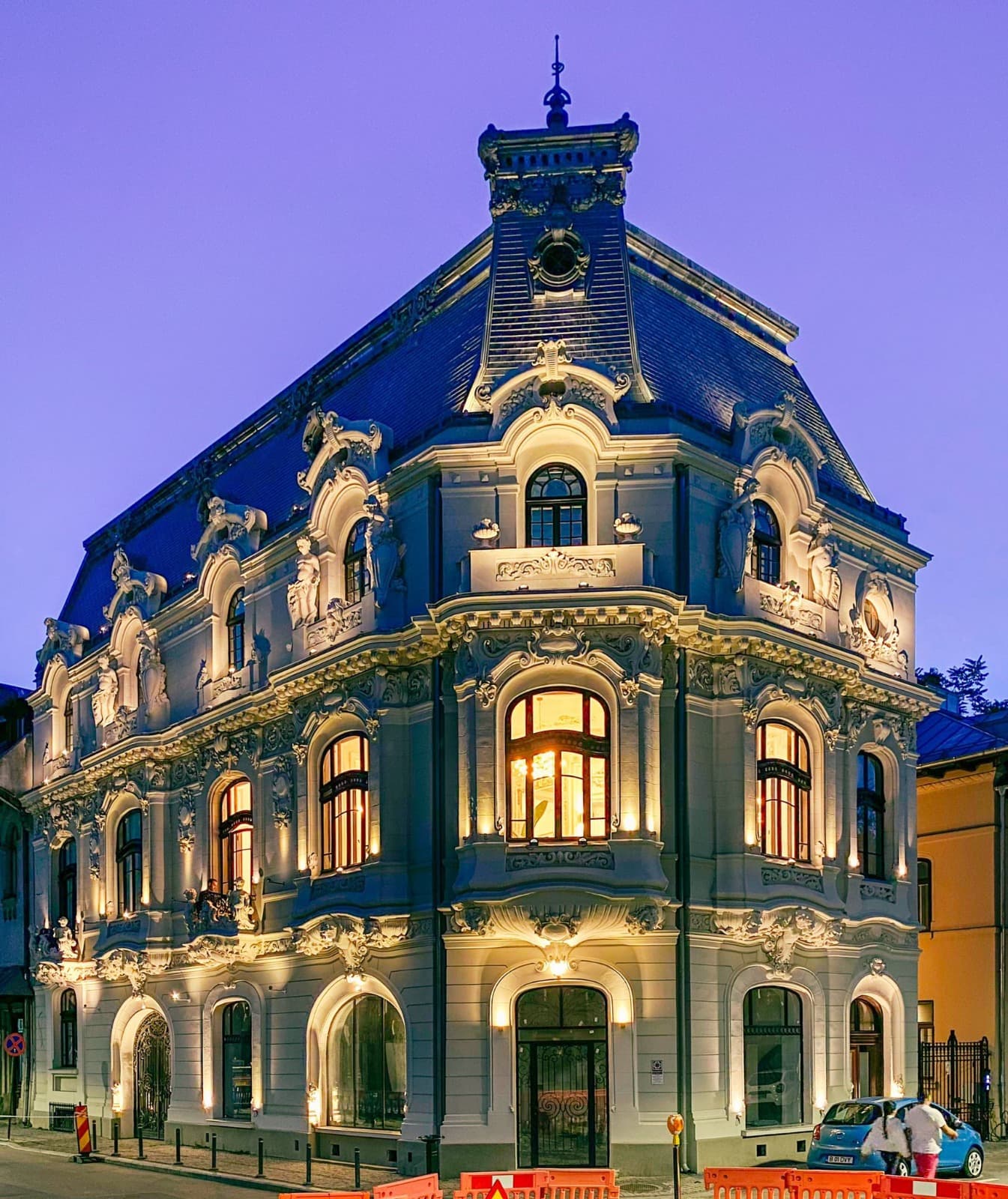 Landmark historical building in downtown Bucharest reopens after 80 years