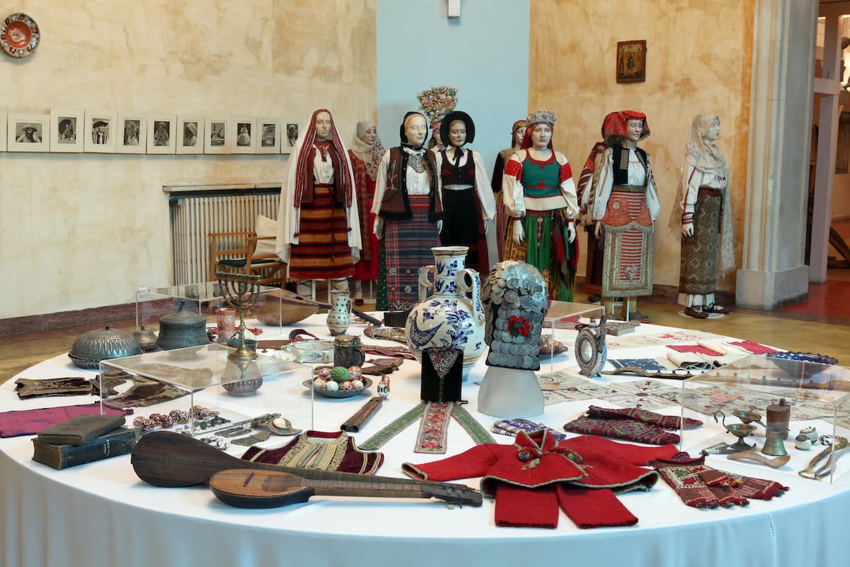 Art Safari partners with the Romanian Peasant Museum for temporary exhibition